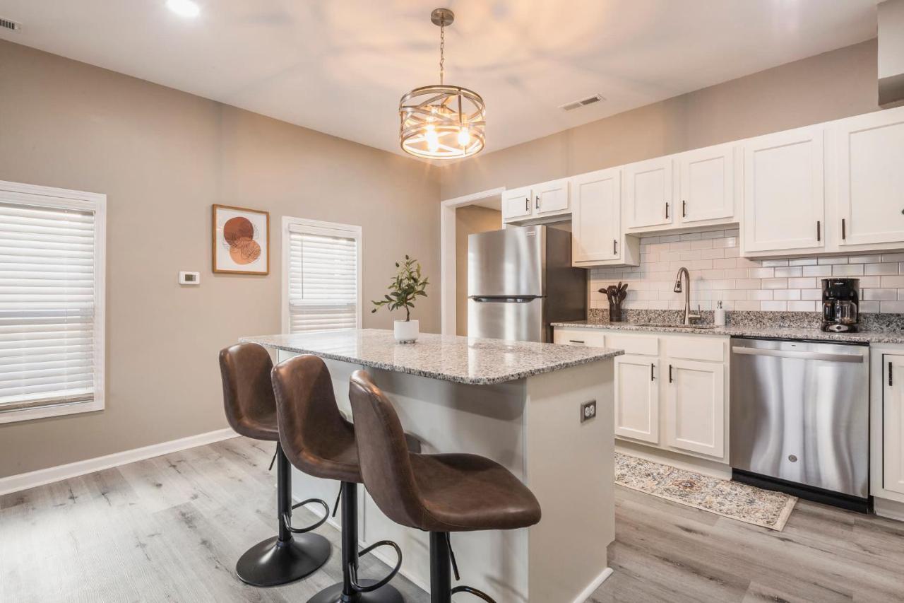 Holiday home Newly Renovated 4br Cozysuites *